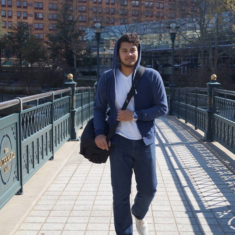 Meet your Posher, Josue